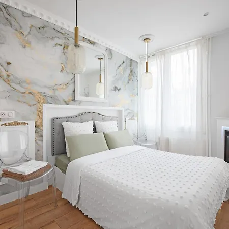 Le Sapphire Apartment *