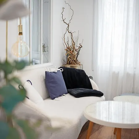 Le Sapphire Apartment *