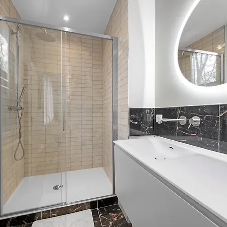 Le Sapphire Apartment *